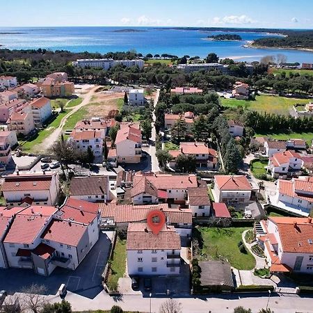 Apartmani Suhi Brod Medulin Buitenkant foto