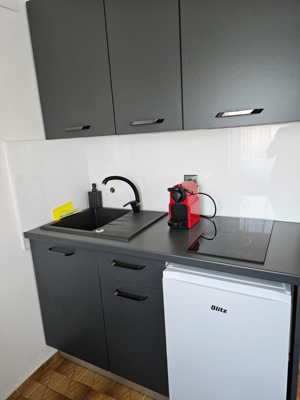 Apartmani Suhi Brod Medulin Buitenkant foto