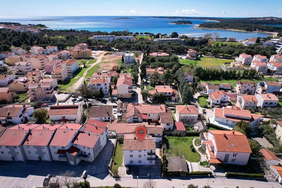 Apartmani Suhi Brod Medulin Buitenkant foto