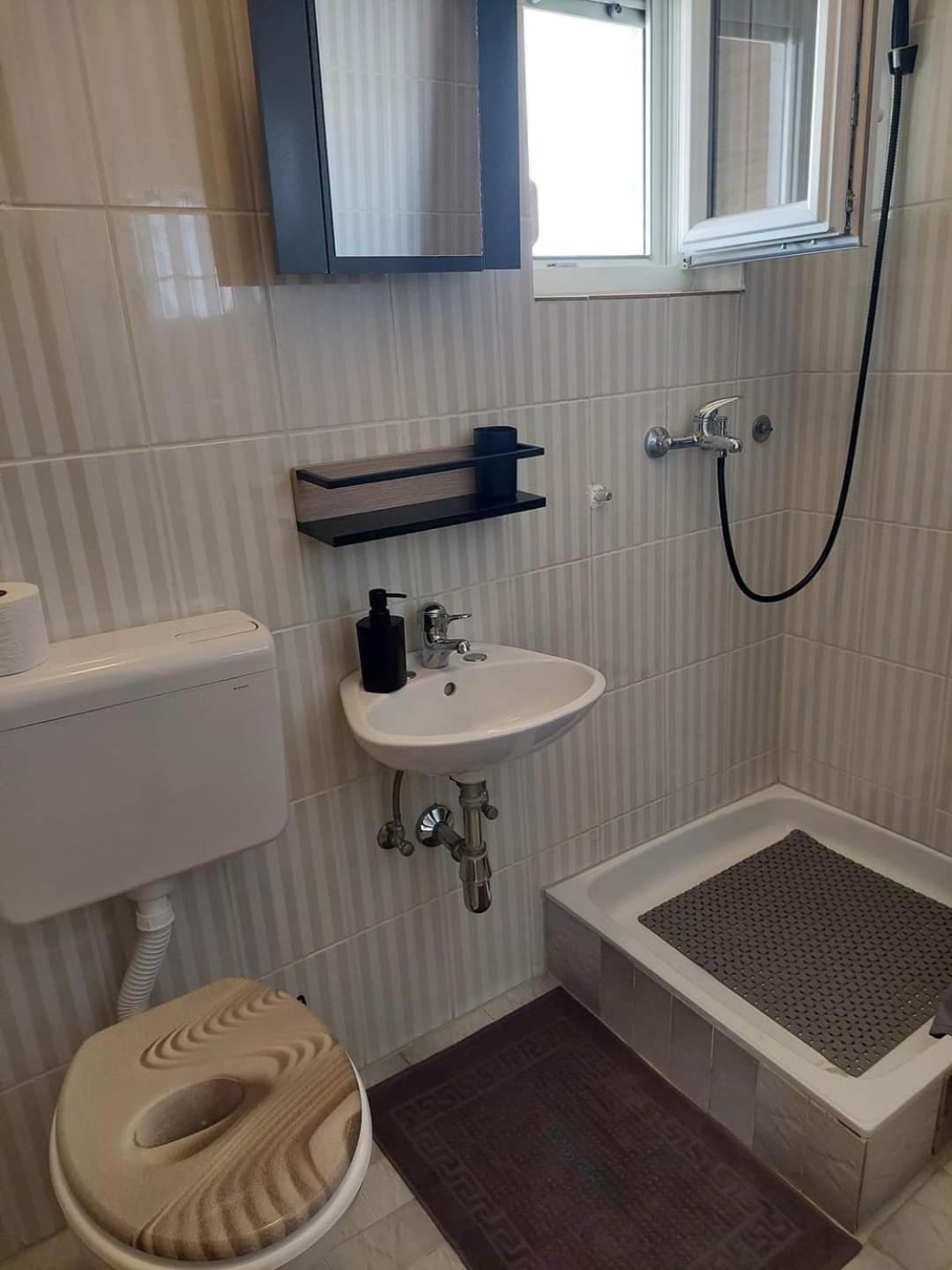 Apartmani Suhi Brod Medulin Buitenkant foto