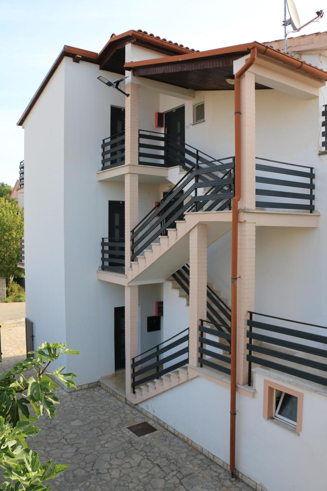 Apartmani Suhi Brod Medulin Buitenkant foto