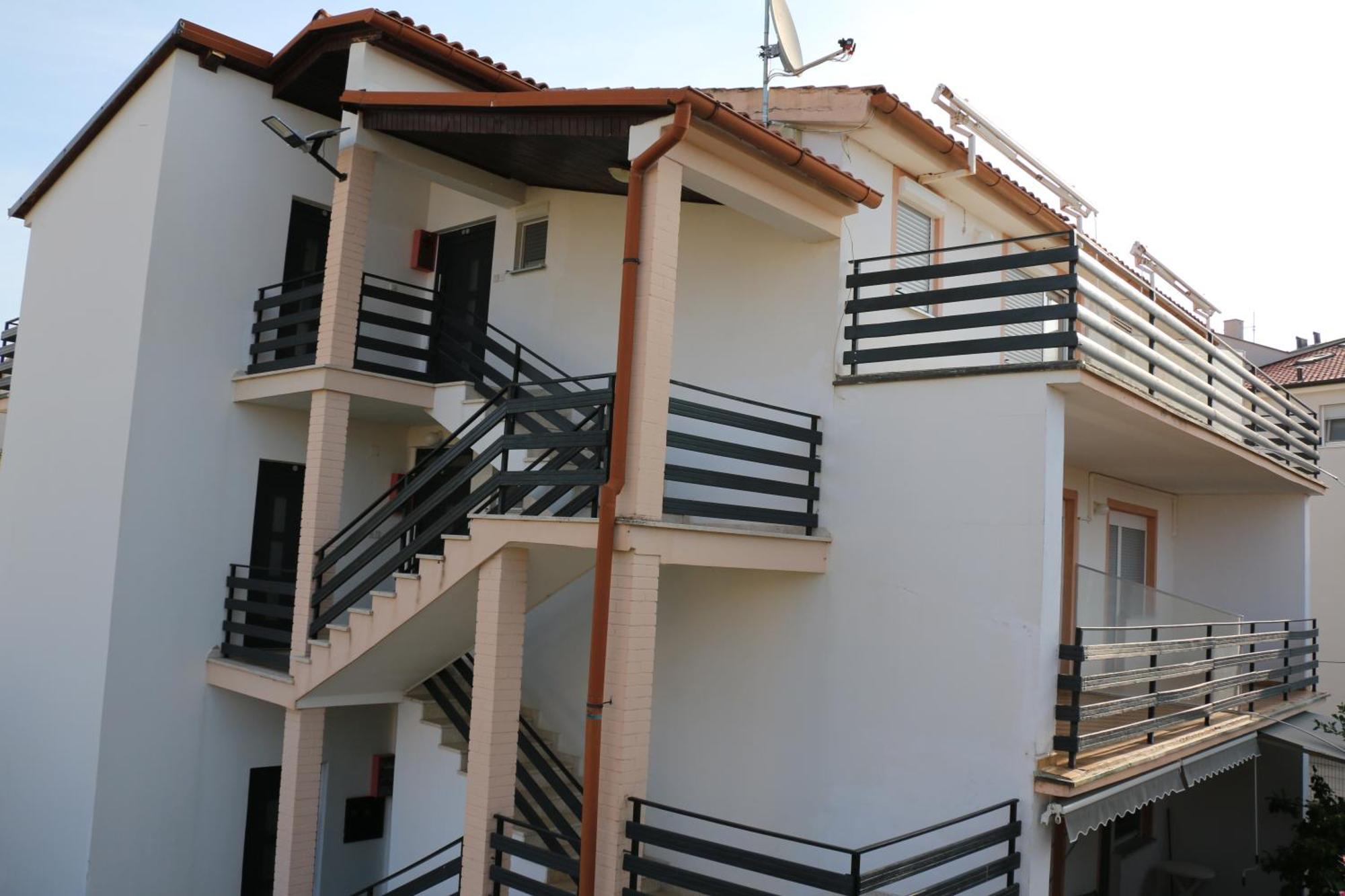 Apartmani Suhi Brod Medulin Buitenkant foto